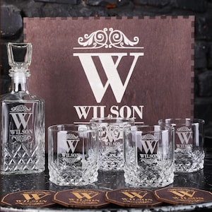 Engrave whiskey glasses, custom whiskey box, decanter set personalize, bourbon gift, monogram gift, whiskey glasses, Gift for Husband