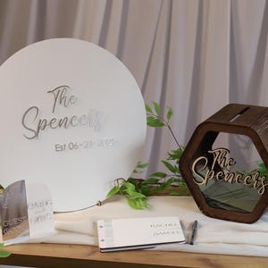 Alternative ronde blanche au livre d'or pour un mariage, une remise des diplômes, un anniversaire, une fête prénuptiale, une fête prénatale, des idées de cérémonie d'union avec une boîte en bois
