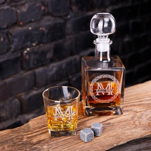 Whiskey Decanter Gift Set in Wooden Box with Engraved Glasses and Whiskey Stones, Personalized Gift for Men, Groomsmen or Anniversary