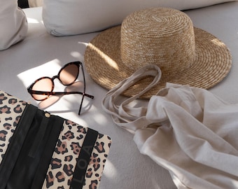 DELOA® Book Cover, Book Pocket, Bookmark, Book Protector, Gifts for Bookworms, Book and Kindle Accessories, Book Cover