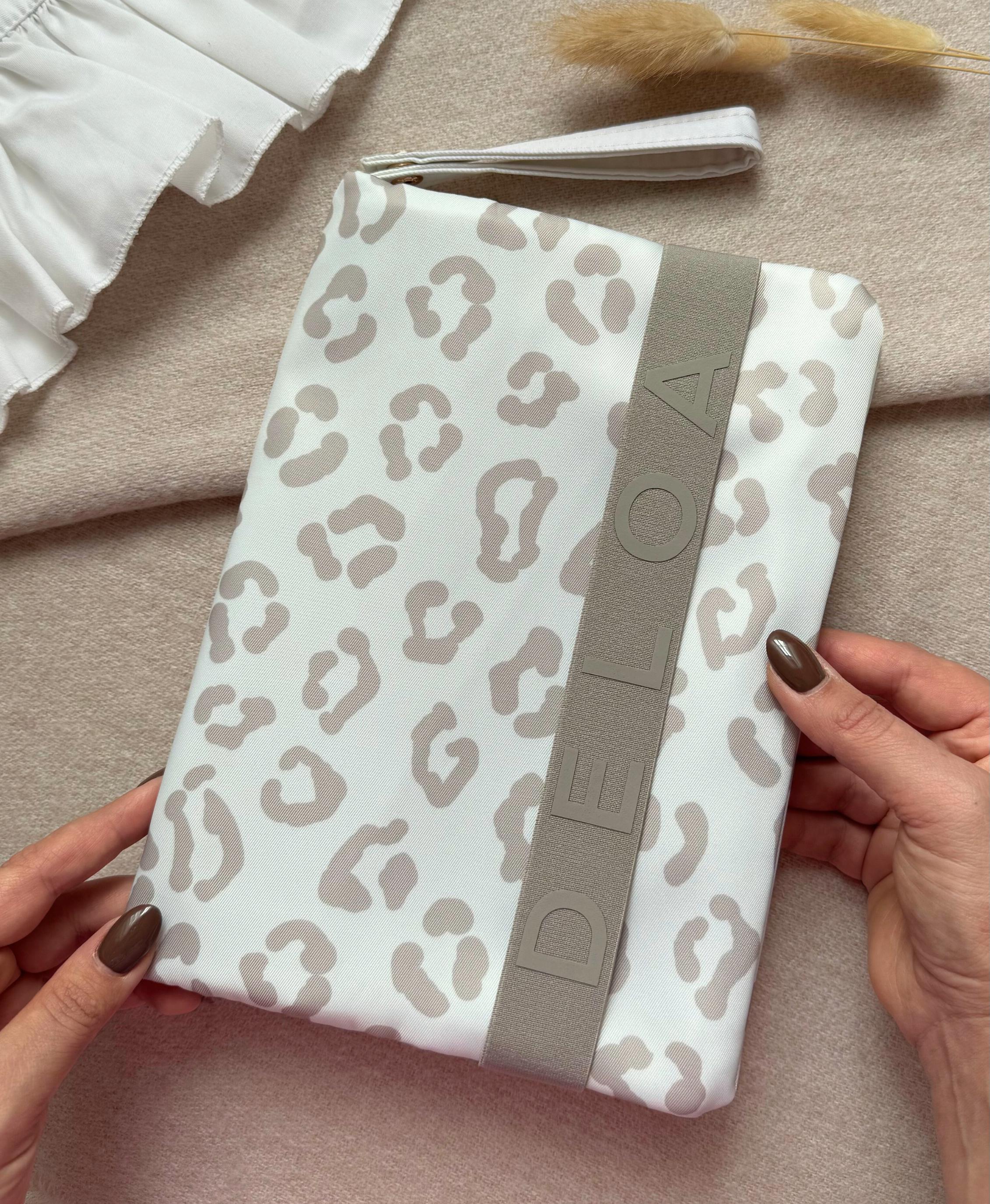 DELOA ® Bolsa de pañales para llevar con mucho espacio - Bolsa de pañales pequeña, organizador de pañales para bebé imagen 2