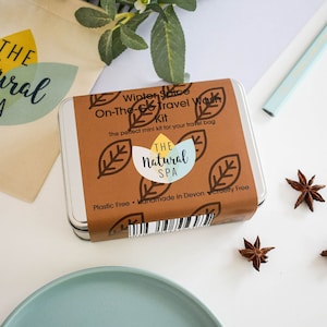 Winter Spice Zero Waste Travel Kit, Travel Tin Gift Set with 1 Shampoo Bar , 1 Conditioner Bar , and 2 Soap Bars (Spiced Orange & Cosy)