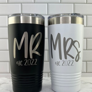 Mr and Mrs Engraved Tumblers, Bride and Groom Cups, Wedding Tumblers, Newlywed Tumbler, Tumbler Wedding Gift, Wedding Tumbler Set,