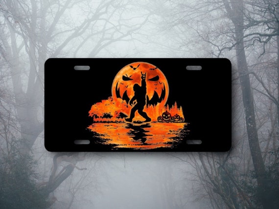 Bigfoot Halloween License Plate - Sasquatch Horror - Jack O Lantern Car Tag - Birthday gag gift for Him - Fall Home Decor - Metal Bar Sign