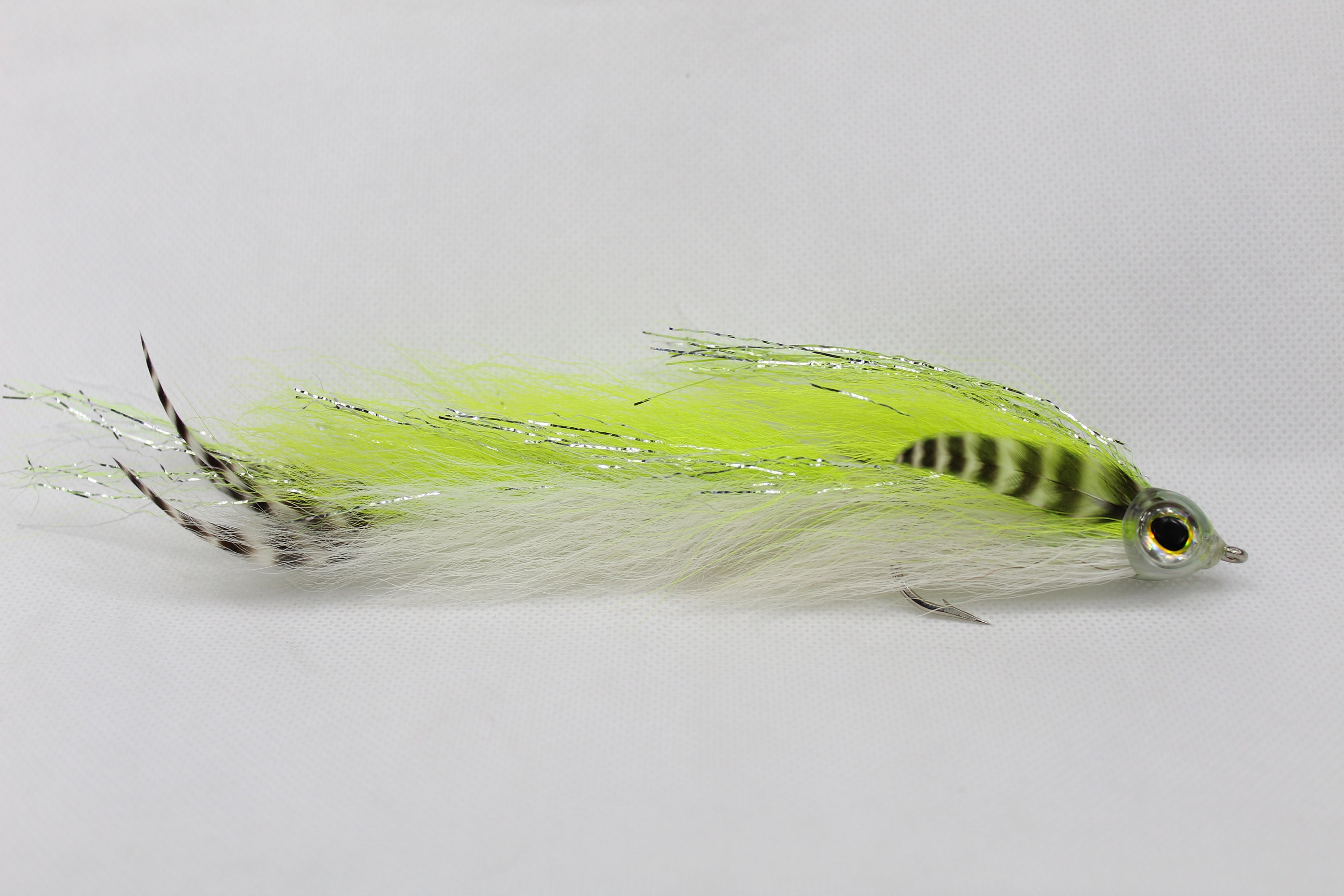 GREEN    Fly Tying  Streamers FULL BUCKTAIL PIECES   Color Musky, 