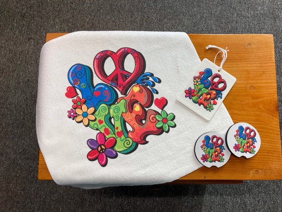 Retro LOVE Car Gift set - Vintage Hippie - Coasters, Computer Glass Cleaning Cloth - Mirror Cleaner - Air Freshener - Peace