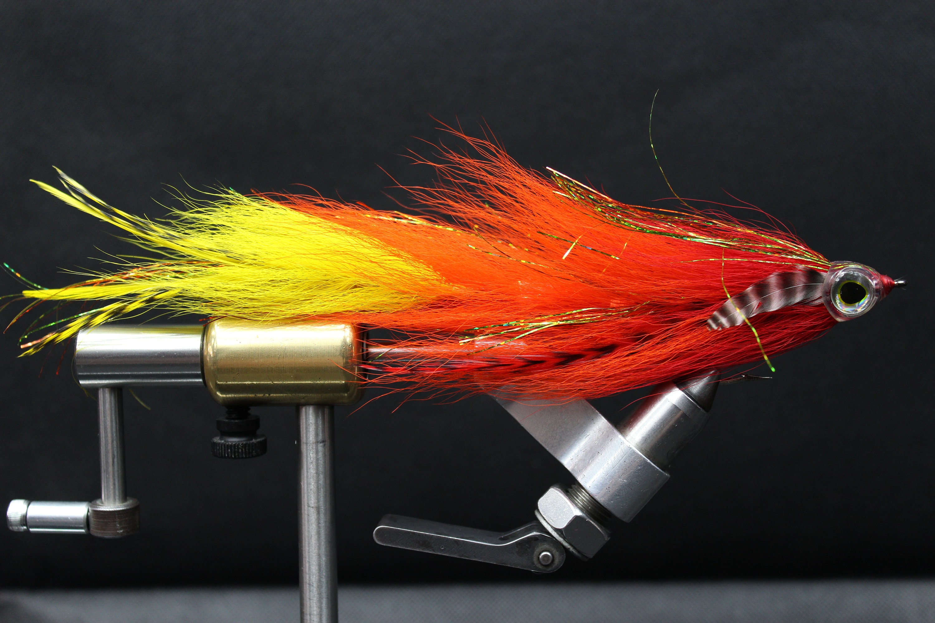 Hot Sunrise Bucktail Big Game Changer Jointed Muskie Pike Fly 6 to 8 