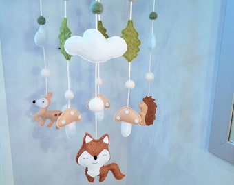 Mobile baby animals of the forest baby room decoration beige white green Mobile baby animals of the forest baby room decoration beige white green