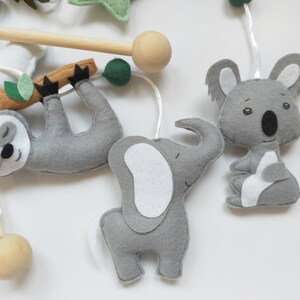 Mobile bébé animaux de la savane décoration chambre bébé vert gris blanc image 5