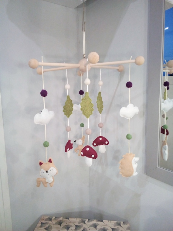 Mobile baby animals of the forest baby room decoration beige white green Mobile baby animals of the forest baby room decoration beige white green