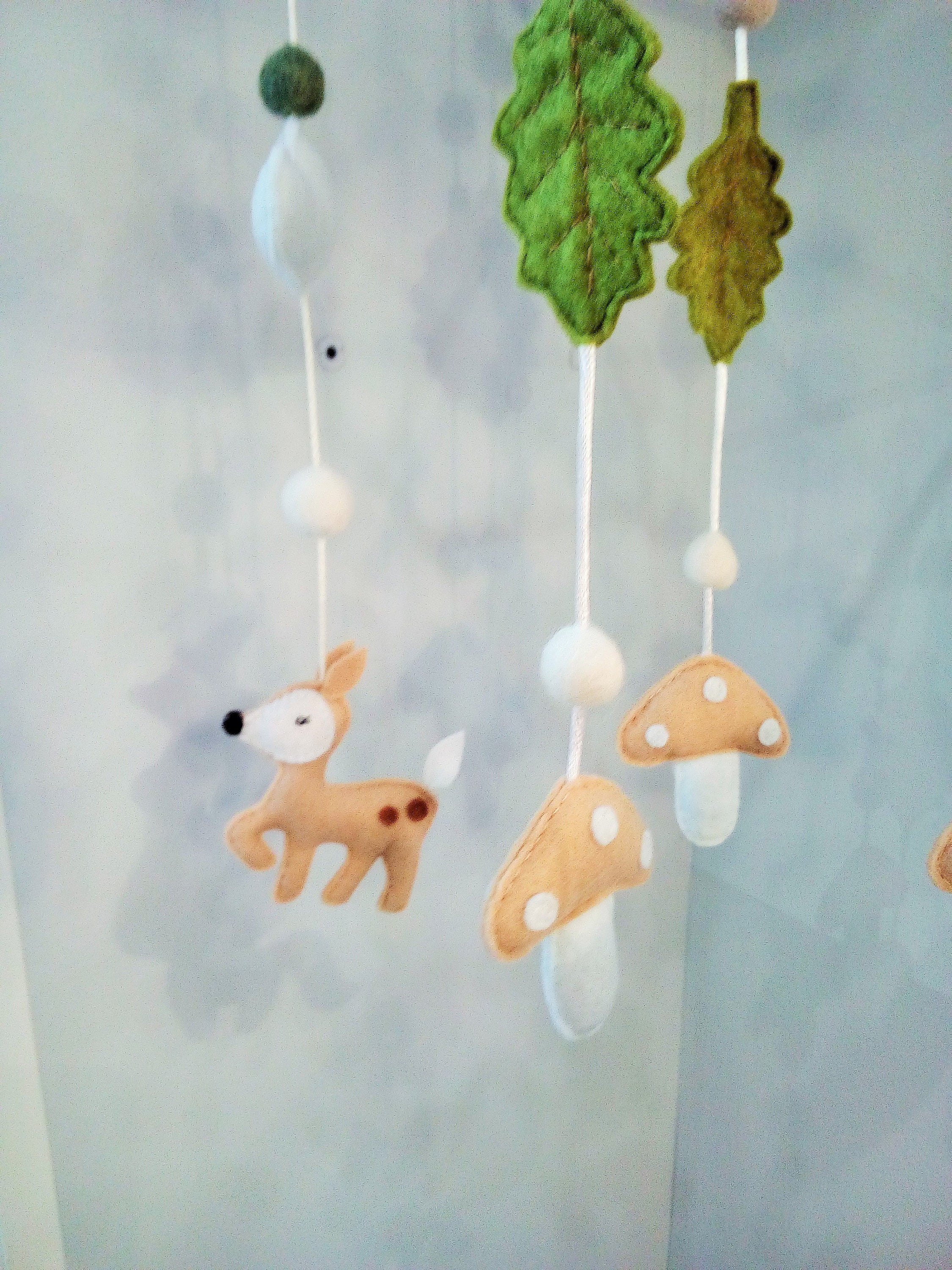 Mobile baby animals of the forest baby room decoration beige white green