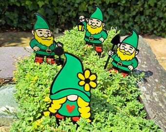 Plant Pot Buddies Handcrafted Garden Gnome Plant Pot Stakes Indoor Outdoor Plant Pot Decor Garden Gnome Figures for House Plants Flower Beds