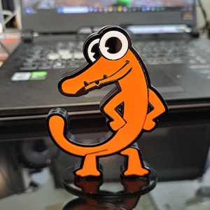 Rainbow Friends oranje personagefiguur Oranje Rainbow Friends stand-up displayfiguur Rainbow Friends Roblox-personage voor verzamelobjecten Oranje