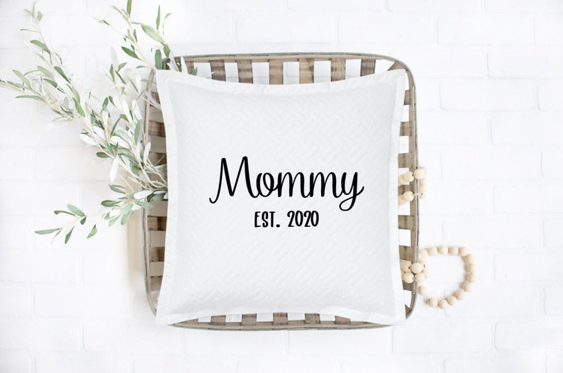 Iron-on Customizable Year Mommy Established Decal // Family // Baby Announcement Black