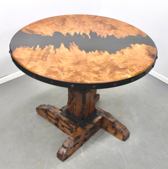 Resin pub table outlet