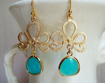 Matte Gold Tiara and Aqua Blue Glass Teardrops Earrings. Bridal Earrings. Bridesmaid Earrings. Wedding Earrings. Aqua Earrings. Aqua Gold