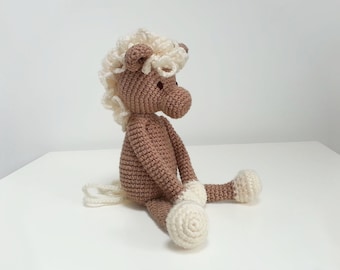 Doudou poney au crochet | amigurumi cheval écologique | cadeau de naissance | cadeau bébé fille et garçon | blanket pony | lovey horse