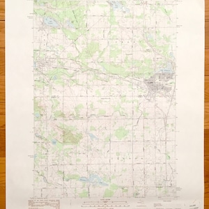 Antique Clare, Michigan 1983 US Geological Survey Topographic Map – Vernon, Grant, Farwell, Gilmore, Surrey, Lake Shamrock, Lake Thirteen MI