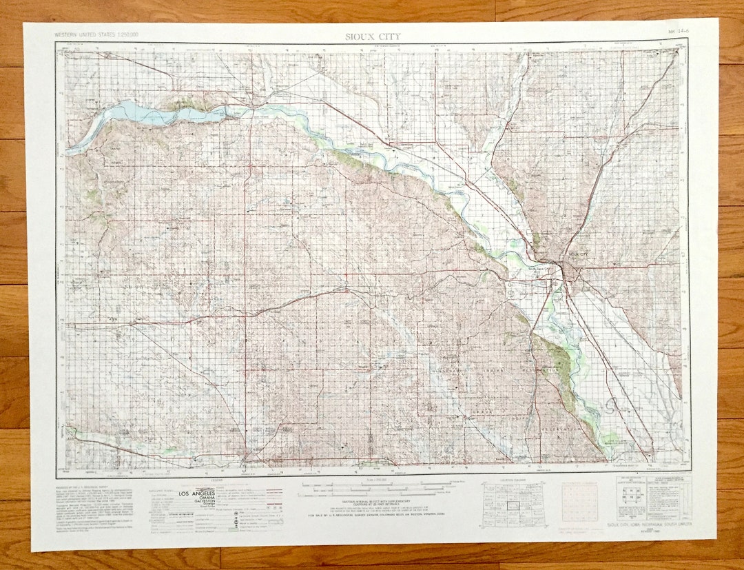 Antique Sioux City, Iowa 1955 US Geological Survey Topographic Map