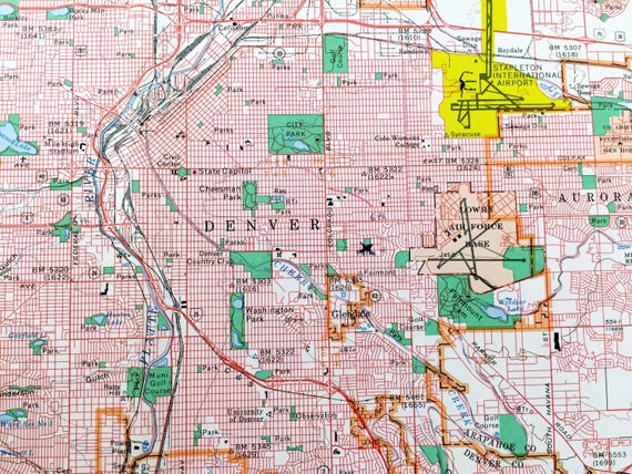 コロラド州フロントレンジ都市回廊のアンティーク1972年米国地質調査所