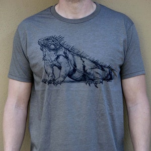 IGUANA T-SHIRT, Men&#39;s/Unisex, Fauna Shirts, Quality fitted-crew neck Tee