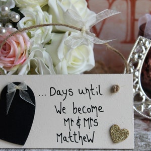 Wedding Countdown Gift Sign-Wedding Gift for Couple-Wedding Gift Personalized-Bride and Groom Gift-Days Until I Do Sign-Days Until Countdown
