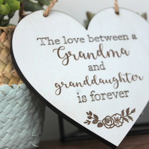 Wooden Heart Gift for Grandma-Perfect Present for Grandma-Personalised Gift for Grandma-Grandma Best Gift from Granddaughter-Heart Gift Sign