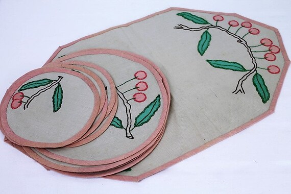 Vintage Handworked Table Mats Home Living Home Decor Etsy