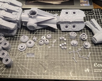 Kit impreso en 3D del Rebel Blockade Runner de Star Wars a escala 1/350.