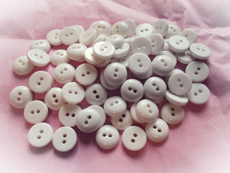 Button Art Crafts Sewing Doll Clothes Baby Clothes Shirt Buttons Knitting Crochet Gift Wrap Hair Bows 12 inch Buttons 20 White Buttons