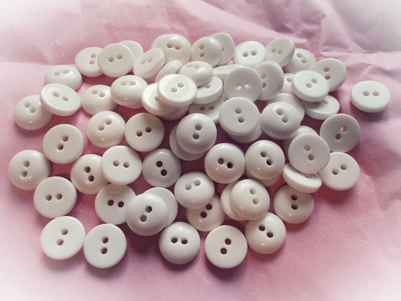 Button Art Crafts Sewing Doll Clothes Baby Clothes Shirt Buttons Knitting Crochet Gift Wrap Hair Bows 12 inch Buttons 20 White Buttons