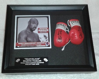 マーベラス・マービン・ハグラー フィギュア Marvin Hagler マーベラス・マービン・ハグラーがトーマス・ハーンズをノックアウト