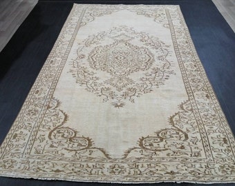 Neutral Wool Rug 5.7 x 9 Neutral Hand Made Rug, Neutral Oushak Rug, Rustic Rug, Turkish Rug, Farmhouse Rug, Vintage Rug 6x9 Neutral rug