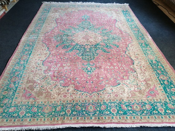 137×123 “Rose quartz”ViNTAGE TURKiSH RUG 137×123 “Rose quartz”ViNTAGE TURKiSH RUG 137×123 “Rose