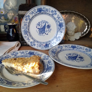 Villeroy & Boch Dresden antique small plates with blue pattern shabby chic country house style cake plate breakfast plate