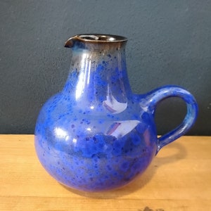Peter Delius vase made of ceramic, hand-made, table vase, jug, blue crystalline glaze, studio ceramics, designer vase, 60s vintage, rare