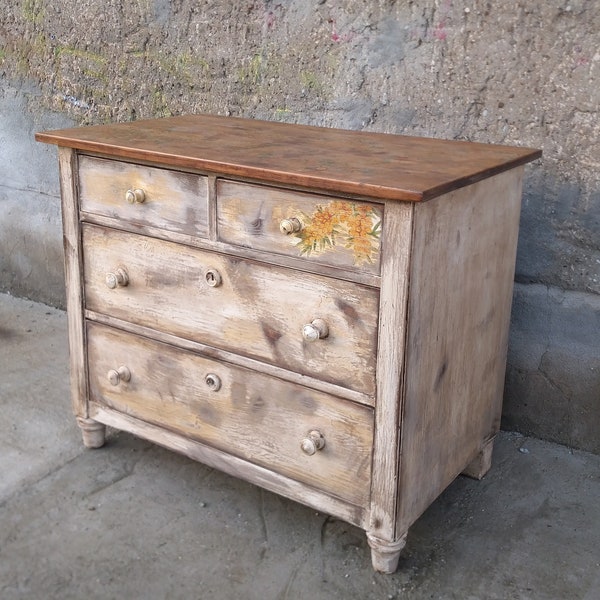 Armoire en bois shabby chic, commode ancienne, style maison de campagne, bois massif romantique