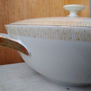 Hutschenreuther Favorite Vintage Terrine with Lid Ragout Terrine Ivory Color Art Deco Style Country House Shabby Chic