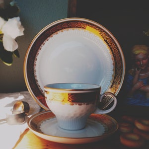 KAHLA vintage porcelain collector&#39;s cup made in GDR DDR white gold pattern decor coffee cup tea cup saucer cake plate