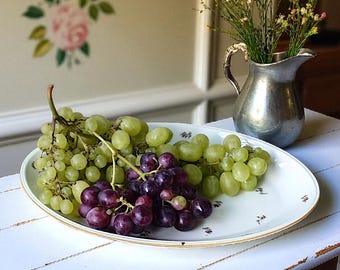 Weimar Porcelain Serving Platter with Flowers and Gold Rim – Hand-Painted RMS Dresden, 36 cm Vintage Platter