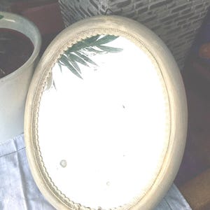 Shabby Chic alter Spiegel Wandspiegel oval Landhaus Spitze Romantisch Mirror blinde Stellen Patina Boheme