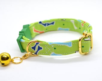 Cat collar with bell 'Bones', glow in the dark, green cat collar, dog collar, Crafts4Cats