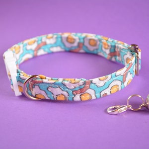 Cat collar with bell &#39;Bacon & Eggs &#39; / collar for kitten, cat, small dog - breakaway/safety buckle, blue, yellow, cute cat collar