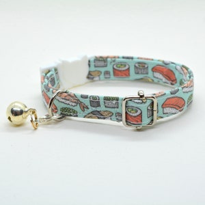 Collar &#39;Sushi-Meshi&#39; (breakaway) / cat collar, kitten collar, cat collar with fish charm, cat collar with bell / CRAFTS4CATS