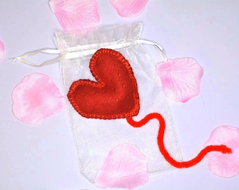 Valentine Hearts - Unique catnip cat toy, catnip with silvevine toy for cats and kitten, toys for cat, red heart catnip toy, Crafts4cats