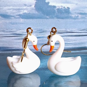 White and Black Swan Earrings, Swan Earrings, Bird Earrings