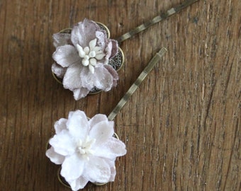 Zwei Haarspange Haarschmuck mit Stoffblüten /DAMIANA/auch für die Hochzeit Frisur