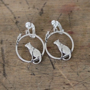 light silver clip on earrings CAT & MOUSE