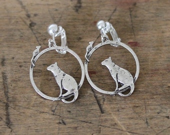light silver clip on earrings CAT & MOUSE