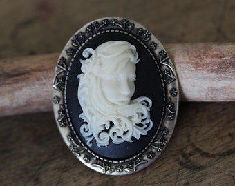 Large brooch with cameo EMOTION trend of the year vintage fashion jewelry